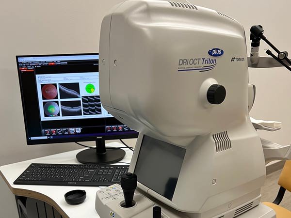 kl-explorer-gal-akiuklinika